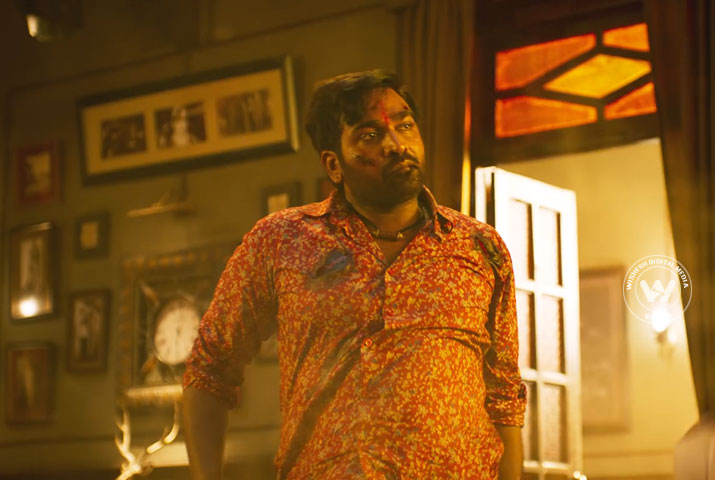 /media/k2/galleries/69358/Petta-Telugu-09