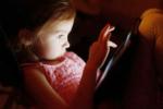 use of smartphone, electronic gadget and sleep, bedtime smartphone use may affect child s sleep and health, Use of smartphone