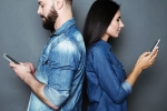 psychology, texting habits of couples, happy couples have similar texting habits suggests new study, Infidelity psychology, texting habits of couples, happy couples have similar texting habits suggests new study, Infidelity