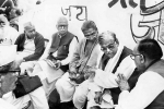 L K Advani, M M Joshi, supreme court suggests proceedings against bjp leaders, Vhp