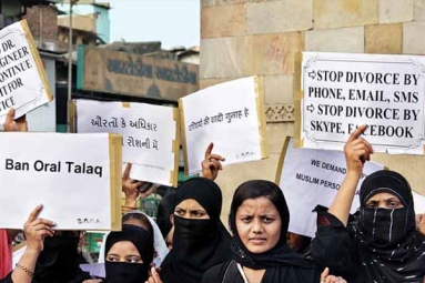 Triple Talaq: NRI Divorces Wife over Phone, Case Filed