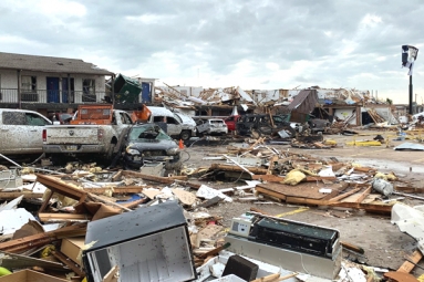 Tornado Kills 2, Injured Several Others in Oklahoma